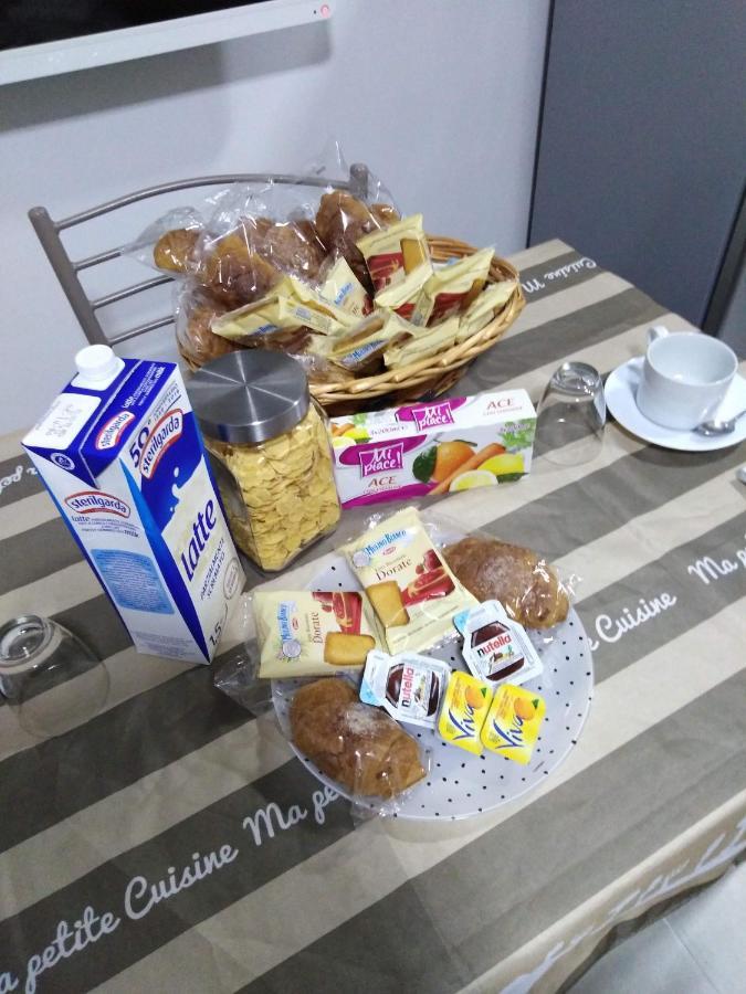 Casa Jonny Apartment Наполи Екстериор снимка