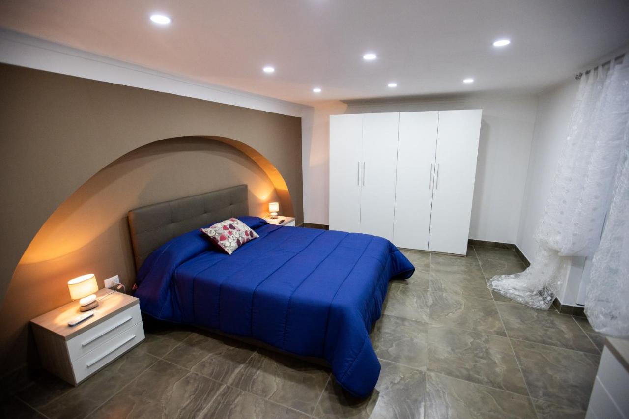 Casa Jonny Apartment Наполи Екстериор снимка
