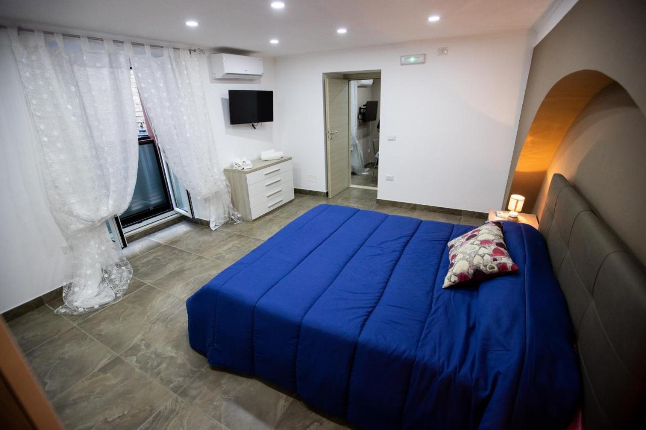 Casa Jonny Apartment Наполи Екстериор снимка