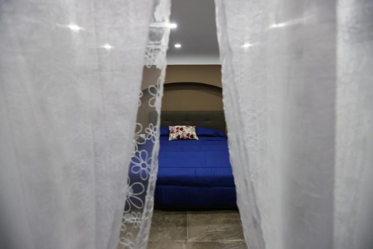 Casa Jonny Apartment Наполи Екстериор снимка